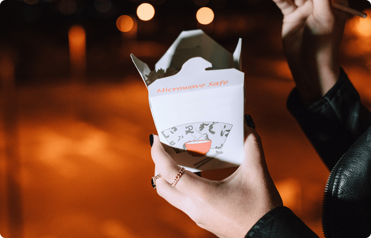 Emballage alimentaire avec design graphique original, exemple de support print créatif conçu par l’agence COXI