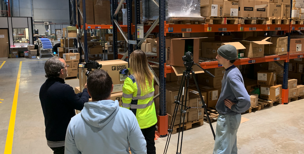 COXI-Coverguard-tournage-vidéo-coporate-entrepot-photo-agence-pub-lyon
